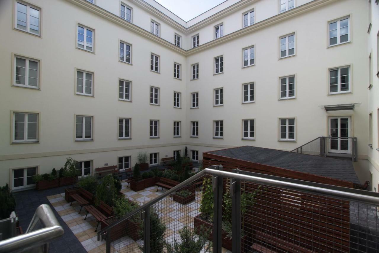 Dom Pomocy Studentom Vandrehjem Warszawa Eksteriør billede